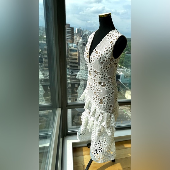 🆕 BRONX & BANCO 🧿 NWT Donna White Ruffled Lace Midi Dress, Sz S - US 4 - Picture 9 of 16